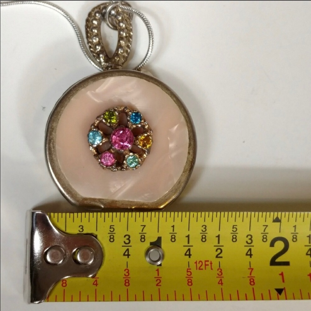 Chic Cream and Multicolor Pendant Necklace - Picture 5 of 8